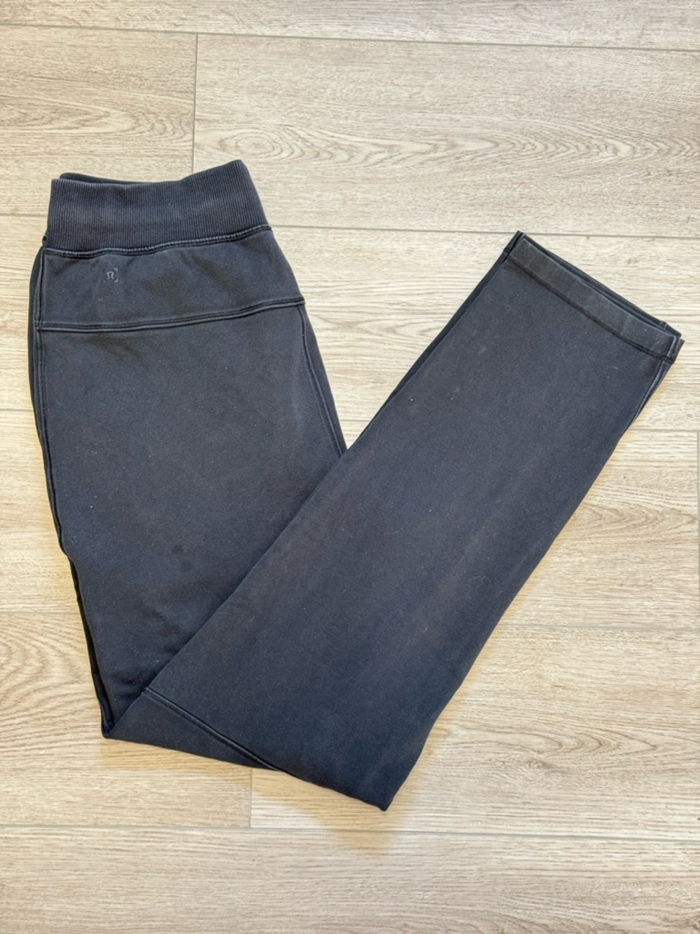 Lululemon Reseller’s Bundle Men’s T-shirts & Pants Varies Sizes - Picture 11 of 16